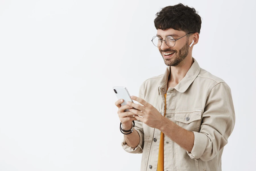 Conocer Personas: Explora la Era Digital de Conexiones