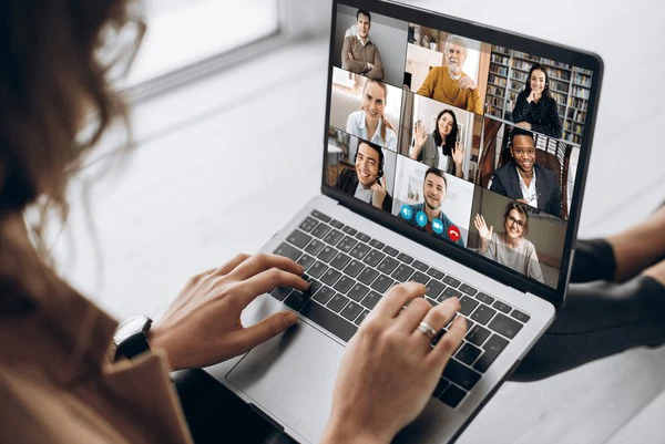 Chatspin: Conexiones Globales con Videollamadas al Azar